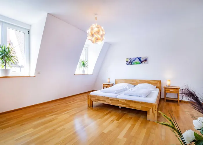 Altstadtsuite Center *